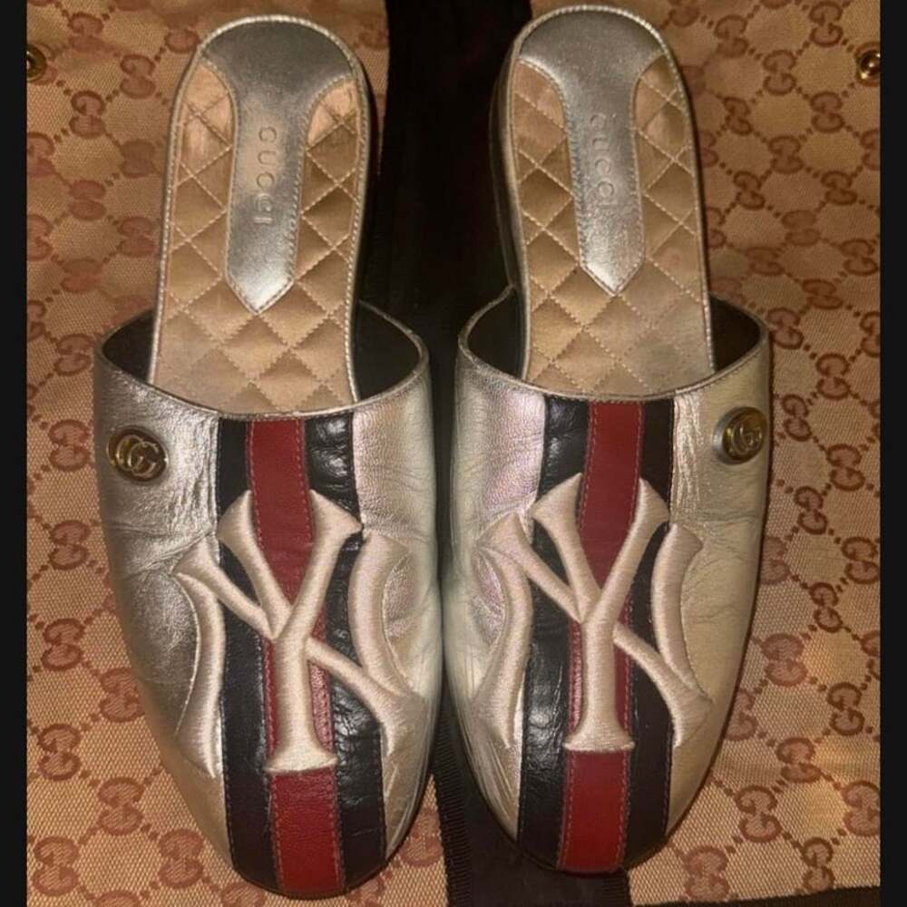 Gucci Black Leather New York Yankees Slides Slipper Shoes